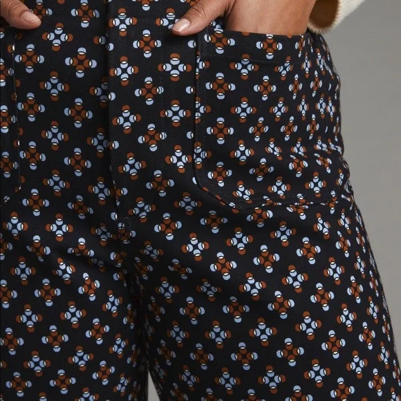 🌸ANTHROPOLOGIE MAEVE PONTE CROPPED PANTS🌸 - Picture 4 of 8